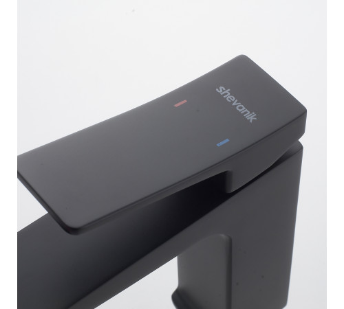Смеситель для раковины Shevanik S4401H, черный