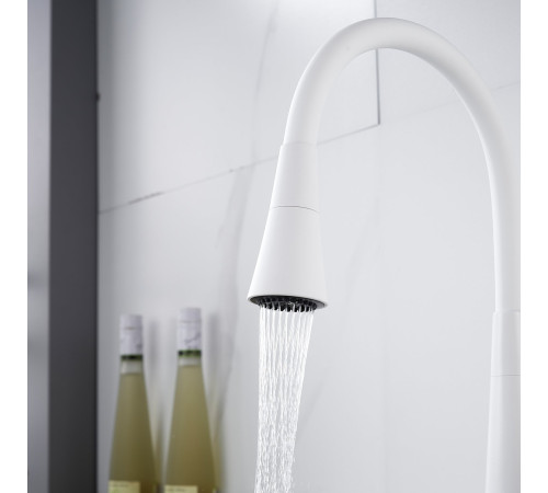 Смеситель для кухни с гибким изливом и режимом "душ" Rose R213C, белый