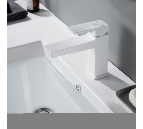 Смеситель для раковины Rose R2801C, белый