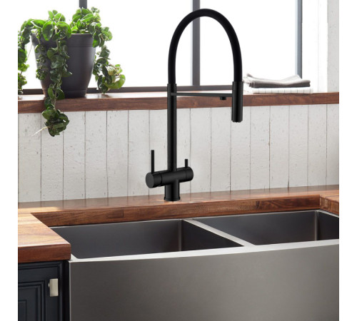 Смеситель для кухни с гибким изливом и подключением фильтра WesnaArt EKO05-160MatBlack, черный