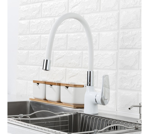 Смеситель для кухни с гибким изливом FRAP F4453-03, белый