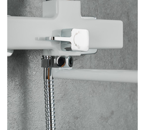 Смеситель для ванны FRUD R22153, белый