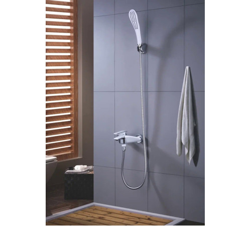 Смеситель для ванны Rose R1302F, белый/хром